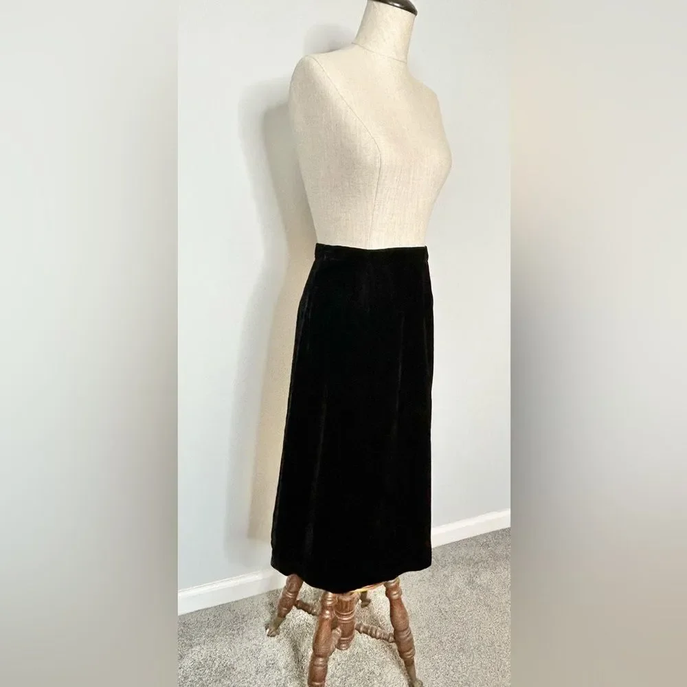 Vintage 1960’s Malbe Velvet Midi Skirt size 10